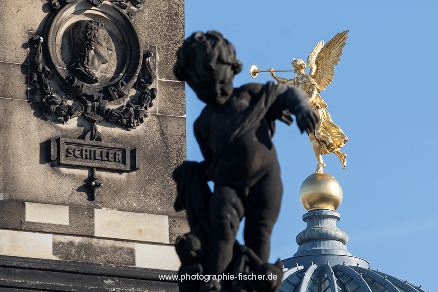 DD0282 o.T. (Serie: Ein Engel tanzt über der Stadt, Dresden 2019)