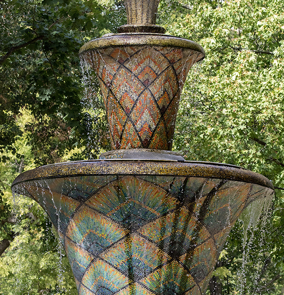 DD0373 Mosaikbrunnen im Großen Garten (Detail, Dresden Südvorstadt Ost 2019)