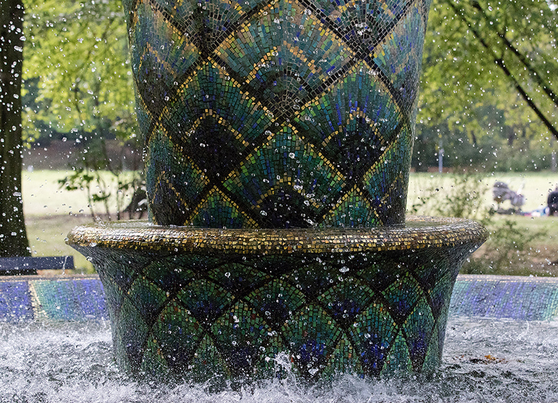 DD0378 Mosaikbrunnen im Großen Garten (Detail, Dresden Südvorstadt Ost 2019)